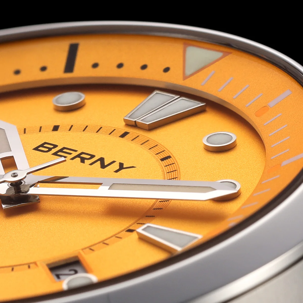 Men's Automatic Diver Watch: 200M Sapphire Stainless Steel