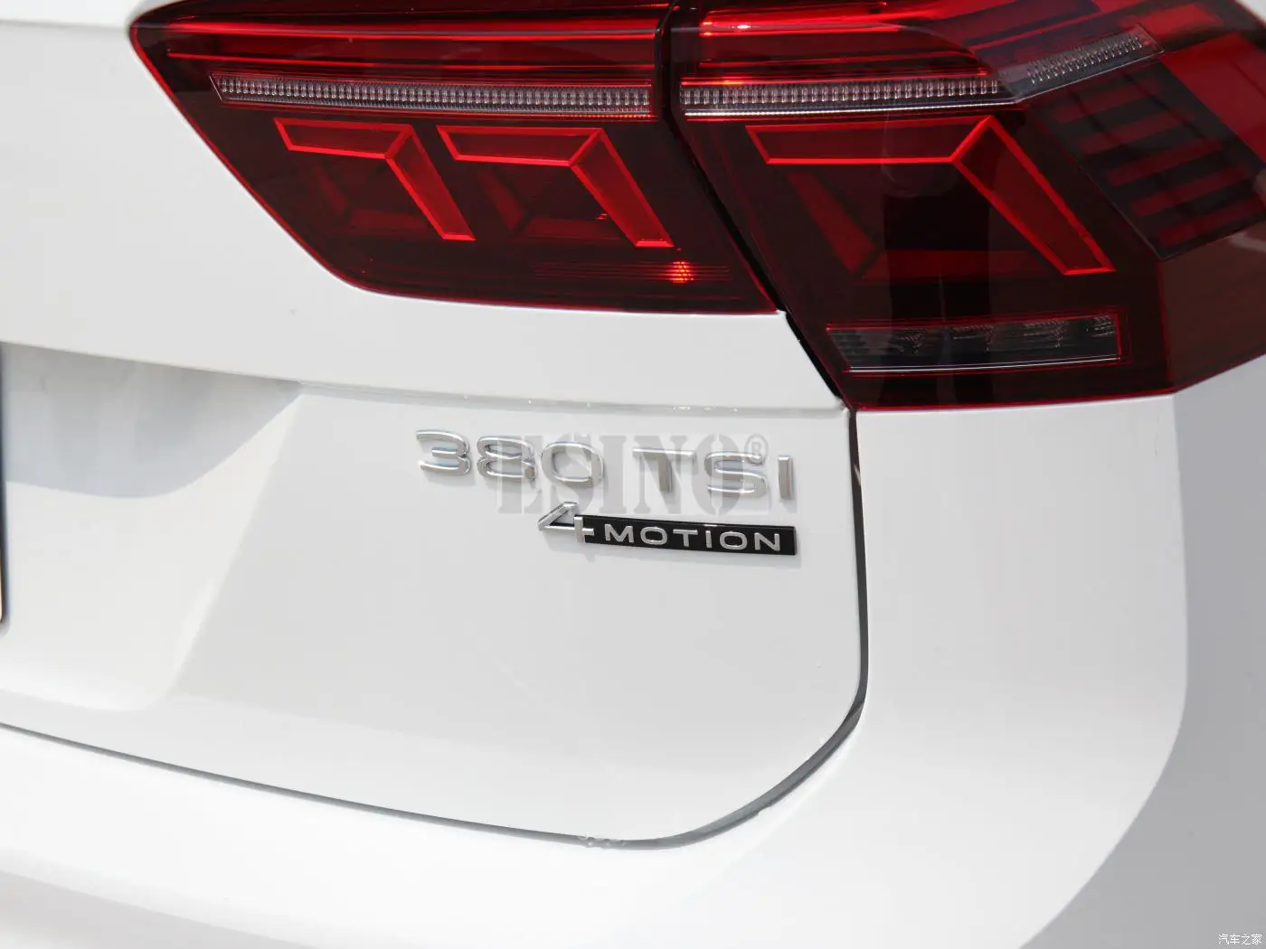 Car Styling 4Motion 3D Rear Trunk Fender Metal Zinc Alloy Emblem Badge Decal for Volkswagen Tiguan Touareg Tayron