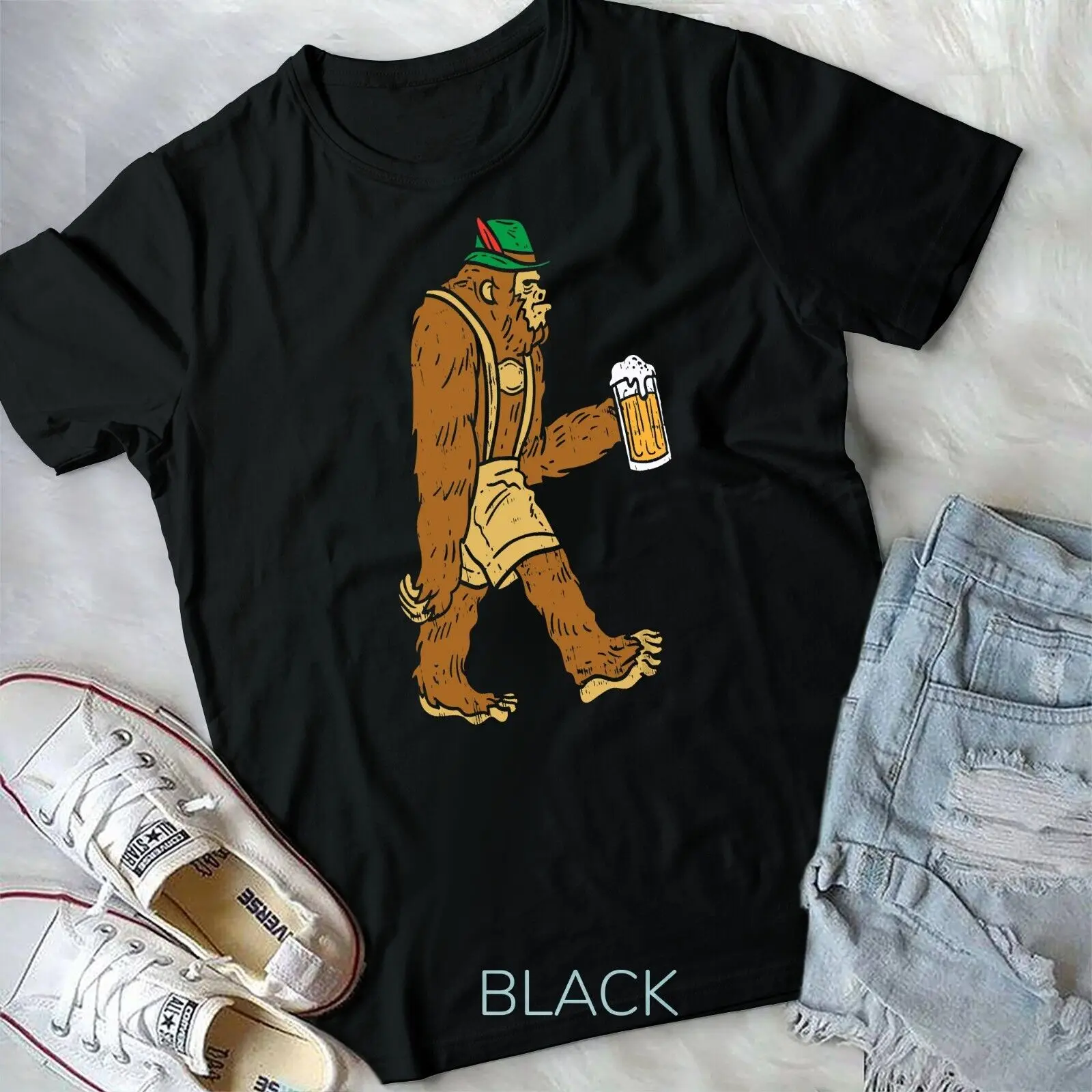 German Bigfoot Sasquatch Beer Lederhose Funny Oktoberfest T-Shirt Unisex T-shirt