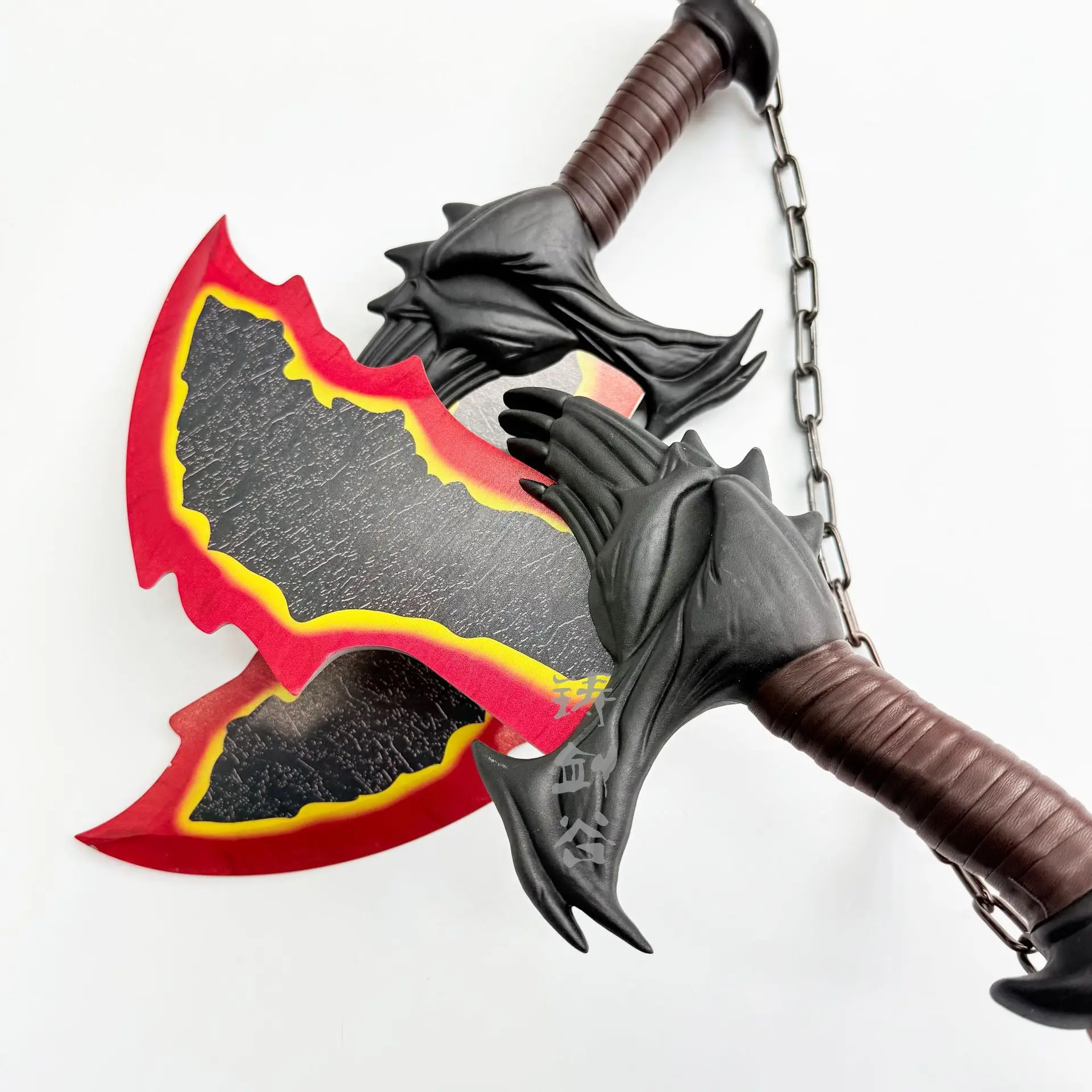 Venta caliente 52 cm rubí Dios de la guerra Kratos cuchillas del caos espada para regalo de colección de Cosplay