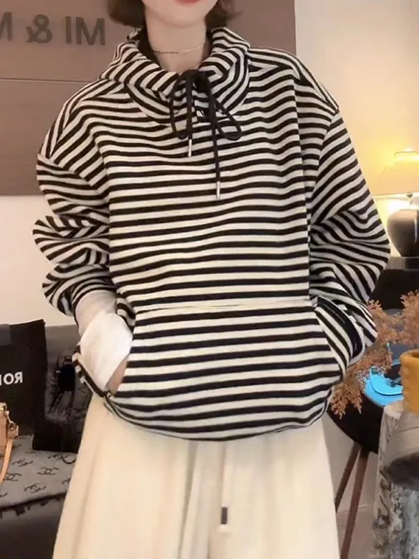 

Повседневная полосатая толстовка больших размеров для женщин: свободный крой, стройнящий эффект, модный свитшот с завязками для осени и зимы, универсальная одежда