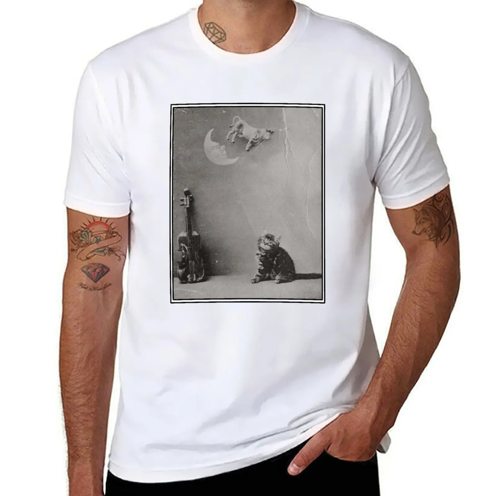 

Hey Diddle diddle the cat and the fiddle. T-Shirt graphic t shirts for man t shirt men 100% cotton luxury brand T-Shirt