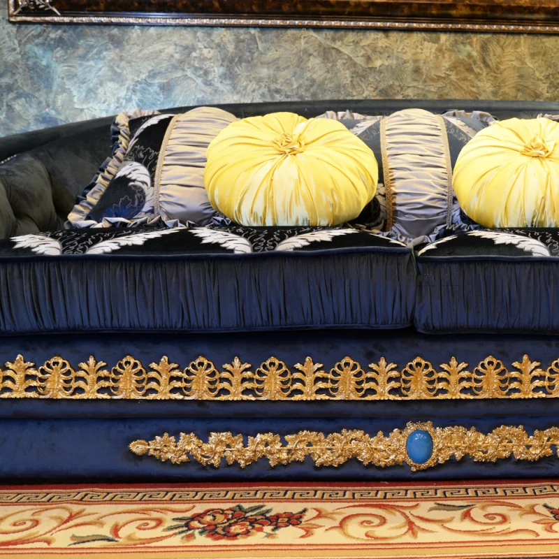 Noble blue fabric solid wood single person sofa Luxury French style bedroom furniture