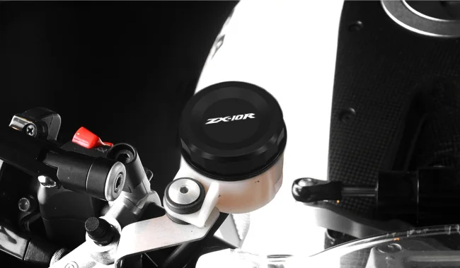 อุปกรณ์เสริมสําหรับรถจักรยานยนต์ CNC อลูมิเนียมด้านหน้าและด้านหลัง BRAKE FLUID RESERVOIR COVER กระบอกน้ํามันสําหรับ ZX-10R ZX10R ZX 10R 2008-2015