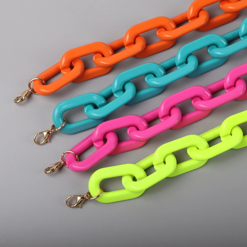 Thumbnail 3 - #33 Best Chunky Chain Necklaces to Buy In 2026