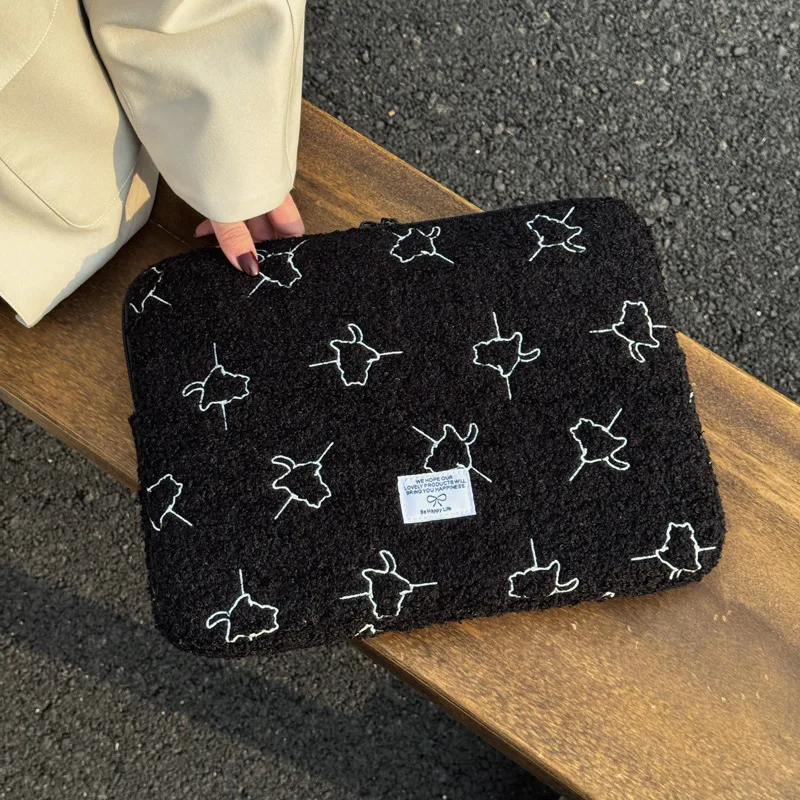 Capa de Tablet Bordada em Pelúcia, Estojo Protetor Macio para iPad Pro/Air de 11 a 13 Polegadas, Bolsa de Laptop Fofa para MacBook de 13 a 14 Polegadas