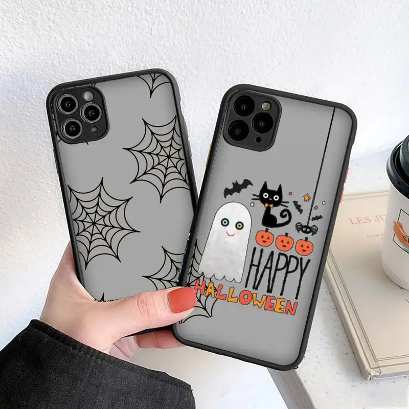 Halloween Handyhülle Für IPhone 16 Pro Max – Transparent Mit Spinnennetz & Fledermaus-Design, Stoßfest