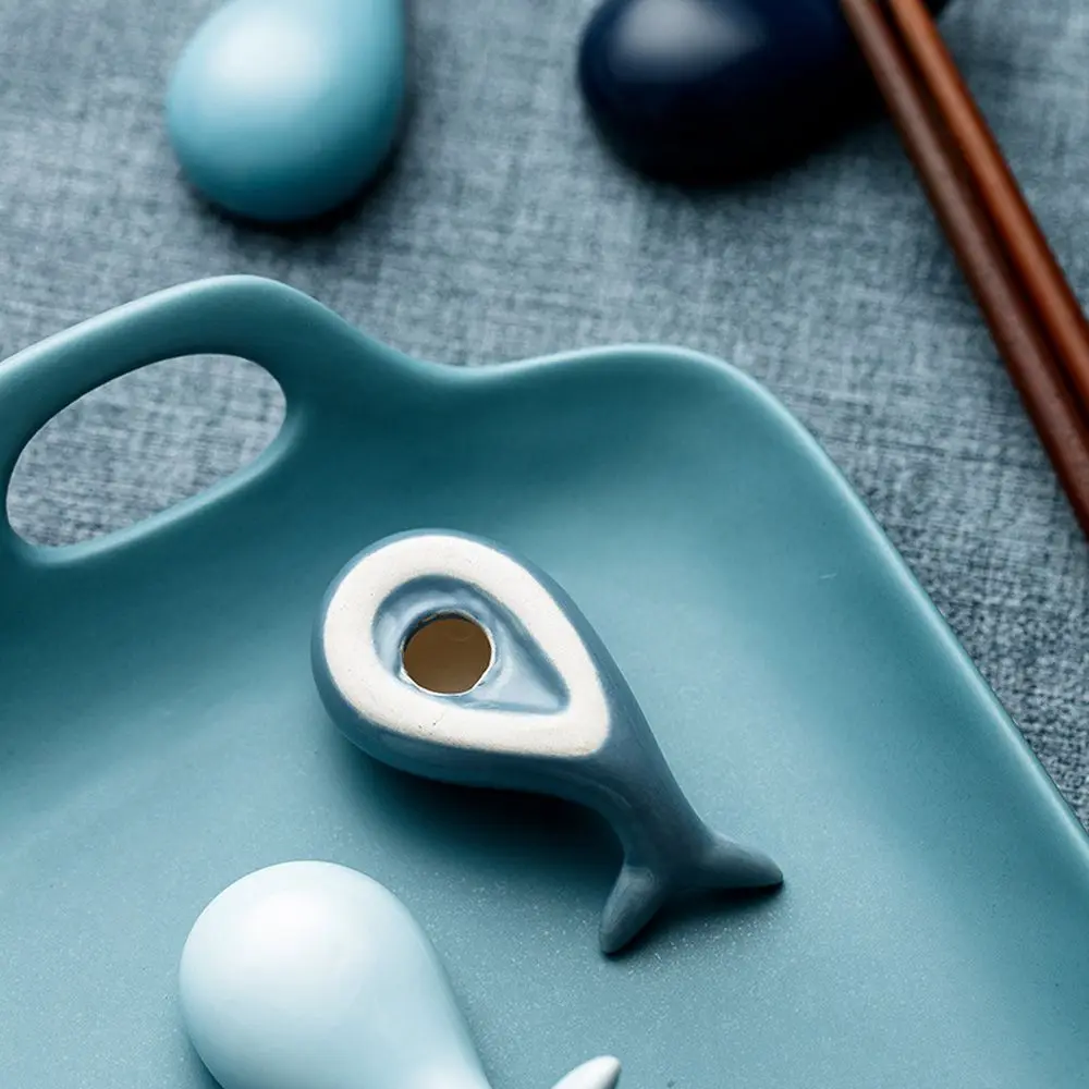 Fashion Cute Hotel Ceramic Whale Shape Home Decoration Tableware Chopsticks Stand Chopsticks Holder Spoon Rack