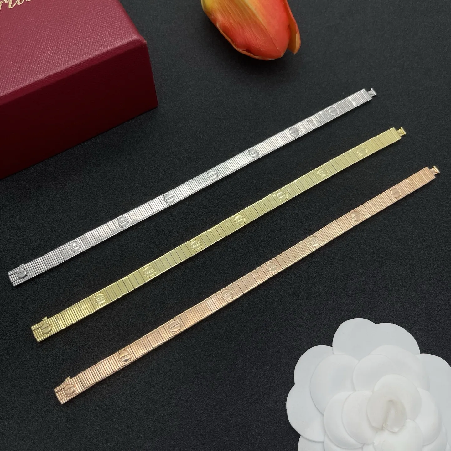 

A brand-new high-end stainless steel bracelet in 2025, suitable for exquisite and fashionable women to wear daily as a gift