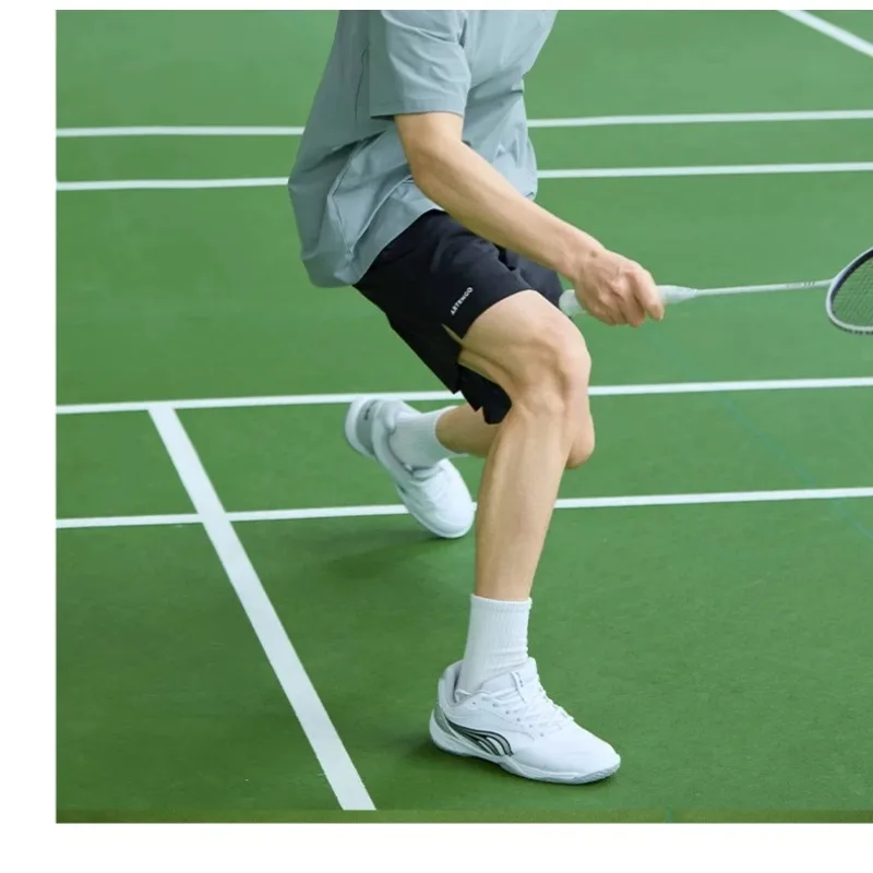 Professional Badminton Shoes for Mens Women Comfortable Tennis Shoes Unisex Designer Indoor Court Shoe Lacing Sneakers
