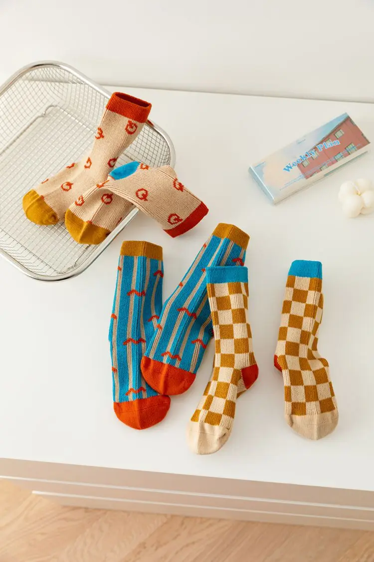 Vintage karierte gestreifte Kinder-Crew-Socken, weiche, atmungsaktive Baumwolle, Retro-geometrische Socken für Jungen und Mädchen, Alltagssocken für die Schule und Freizeit – Detail 6