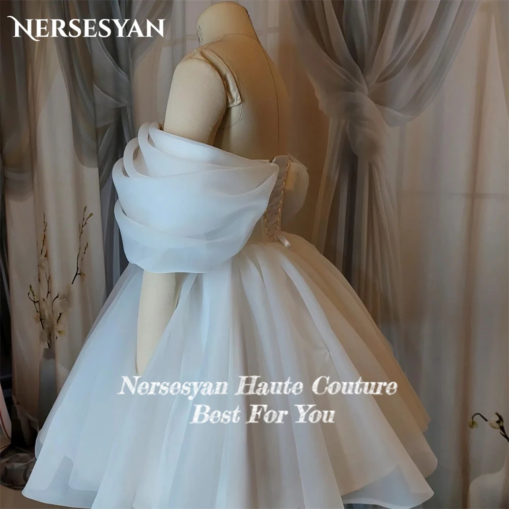 Nersesyan-Organza Vestidos de casamento puro, fora do ombro, A-Line, Puffy Vestidos nupciais, Sem encosto, Lace Up Back, Monocromático, Pregas, Noiva