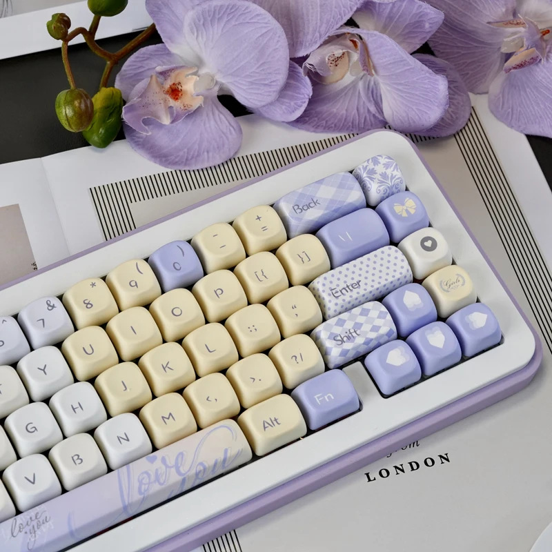 Light Purple Cute Keycaps,130 Keys MOA Profile DYE-SUB Doubleshot GMK Key Cap For MX Switch Mechanical Keyboards 61/75/87/96/108