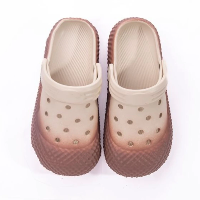 

Летние водонепроницаемые пляжные сандалии для пар, уличные тапочки с широким носком для мужчин и женщин, модные двухцветные нескользящие тапочки для ванной