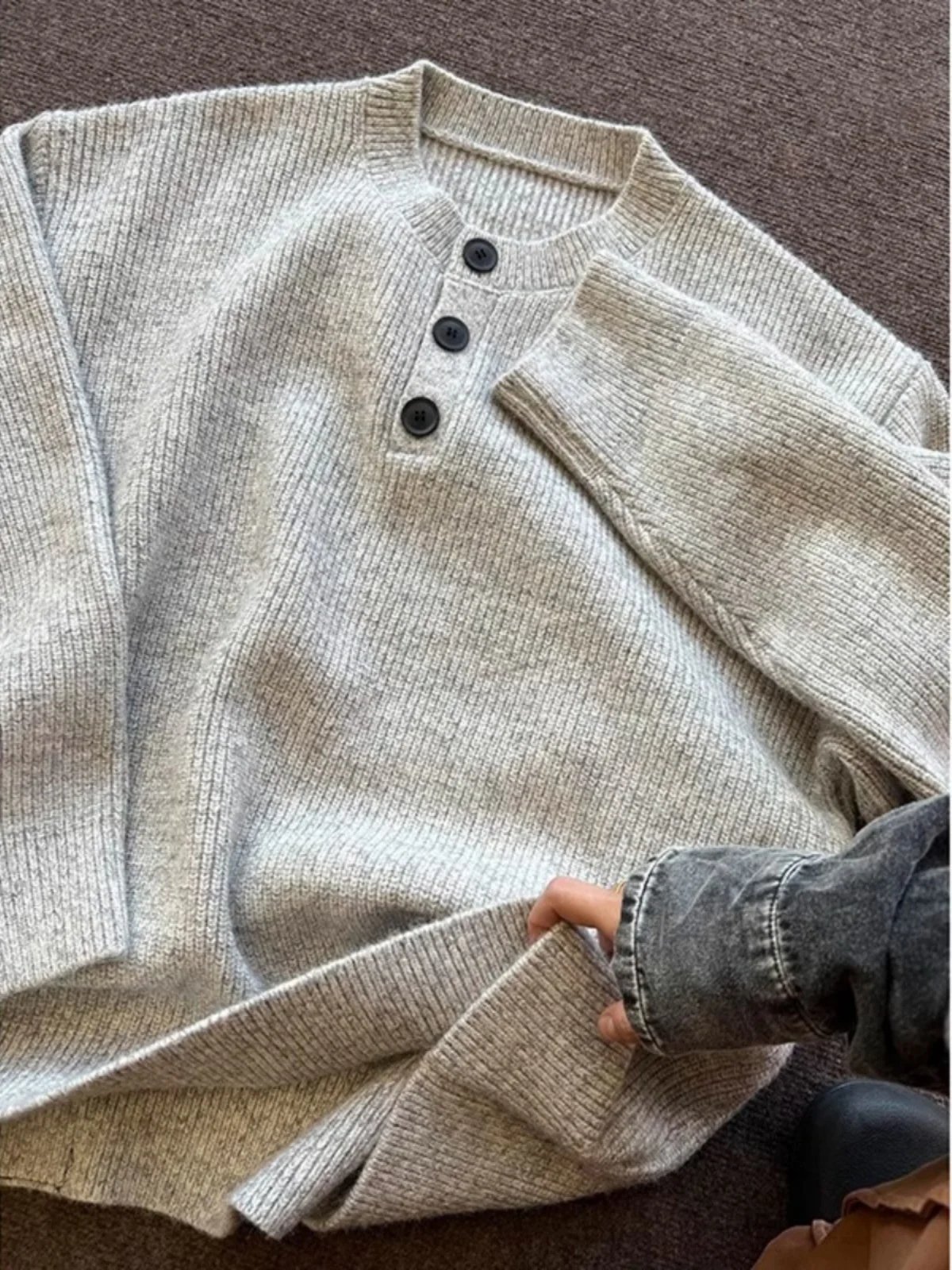 

Легкий мужской вязаный свитер с воротником Генри Базовый слой irt American Retro Sle Faionable Urban Youth Long Sve Winte...