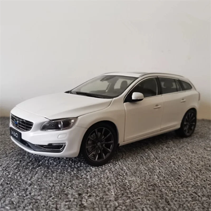 

1:18 2015 Volvos V40 SUV Alloy Station Wagon Car Model Diecast Metal Toy Vehicles Car Model Simulation Childrens Gift Decoration