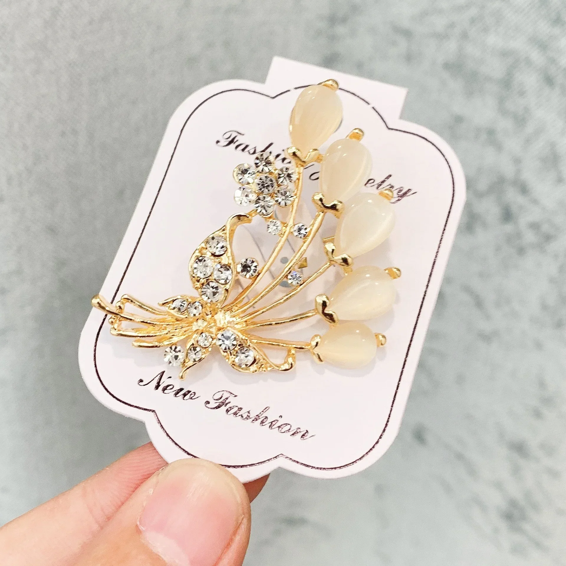 Luxury Pearl Crystal Brooches for Women's Clothing Rhinestone Corsages Pins Elegant Fashion Decorative Jewelry Accessorie Broche