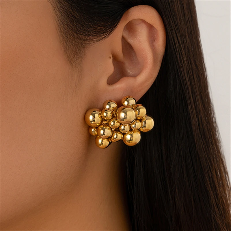 Fashion metal geometric beaded earrings for women, exaggerated hot-selling bead earrings, versatile 2024