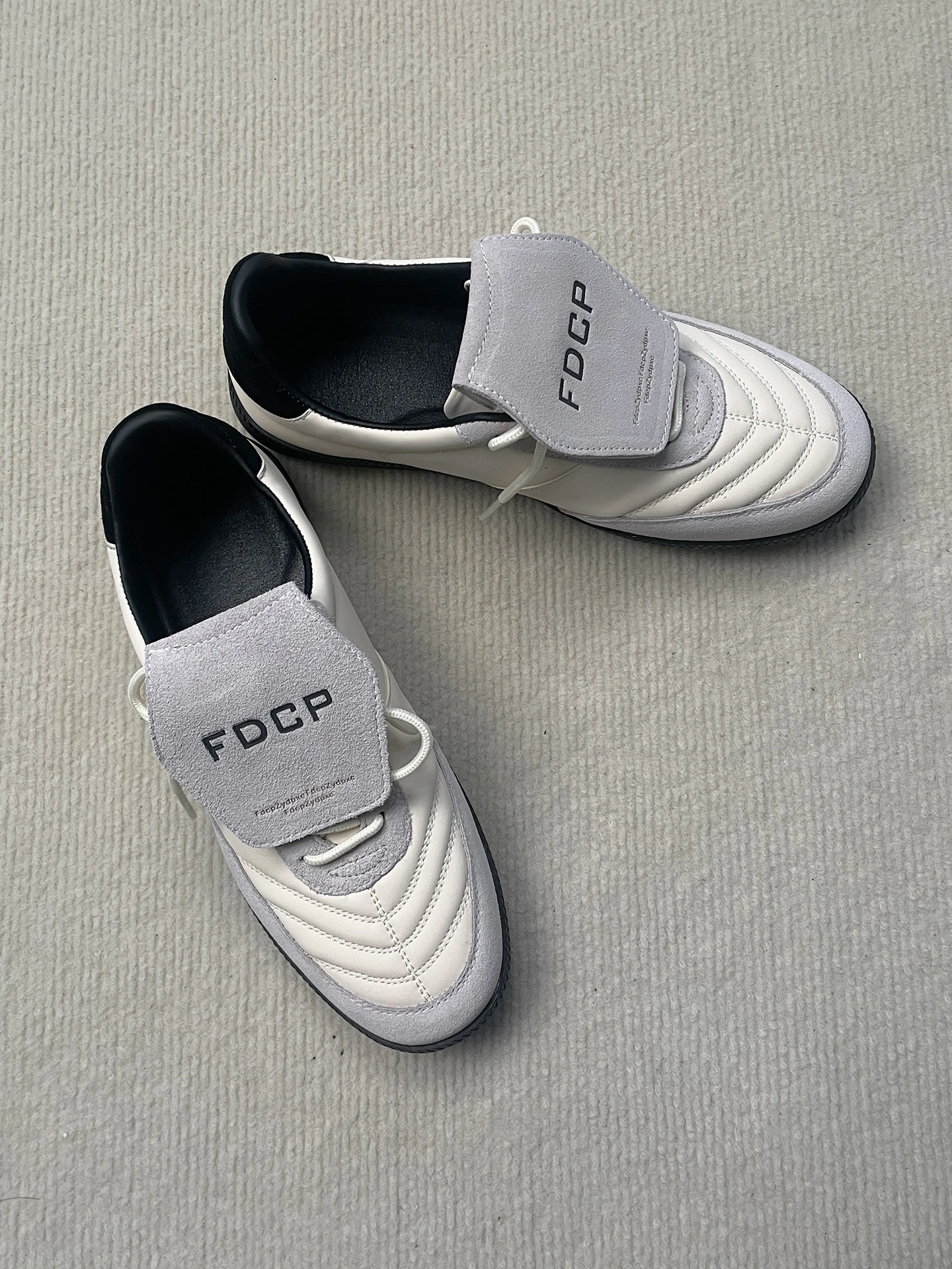 

Men's and Women's Walking Casual Shoes: Fashionable and Trendy Comfortable and Versatile Unisex Walking Casual Shoes