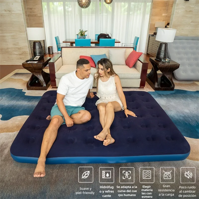 مرتبة قابلة للنفخ كبيرة جدًا (يُسمى أيضًا إلى سرير قابل للنفخ)، والتي تعمل كرتبة تخييم قابلة للنفخ أو مرتبة نوم للتخييم؛ مناسبة للاستخدام الداخلي والخارجي.