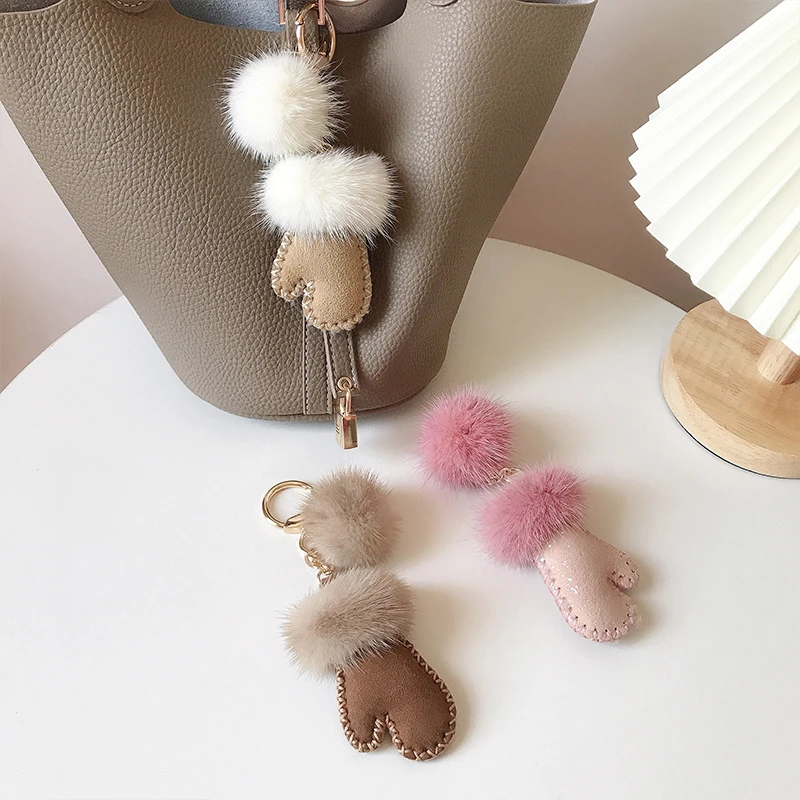 Luxury Fluffy Genuine Mink Fur Real Leather Mitten Keychain For Women Car Key Chain Bag Backpack Charm Accessories Pendant