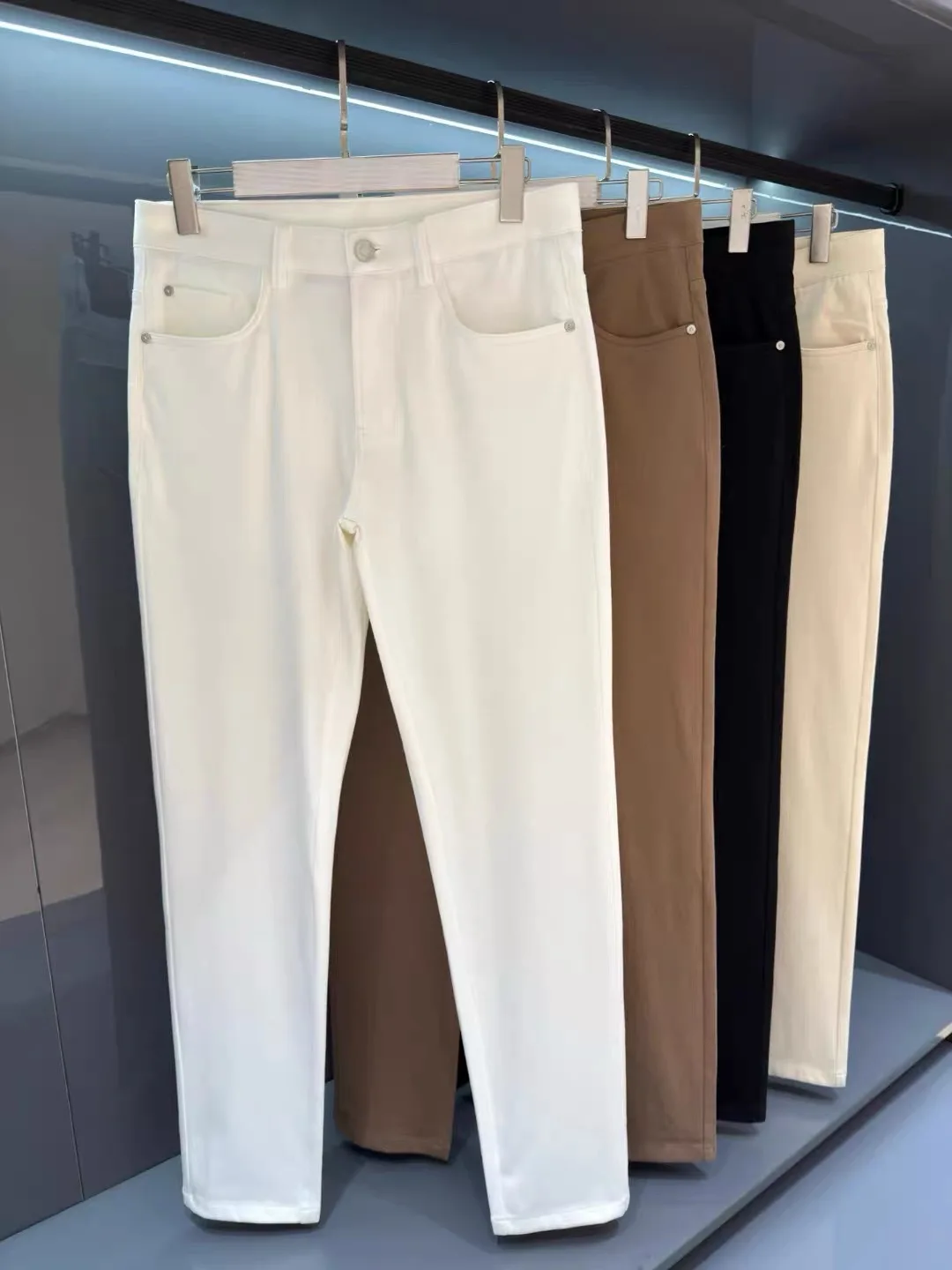 

Italian Style Men's Casual Straight Leg Jeans Comfortable Pure Color Summer Fashion Business Pants Standard Fit Denim Shorts