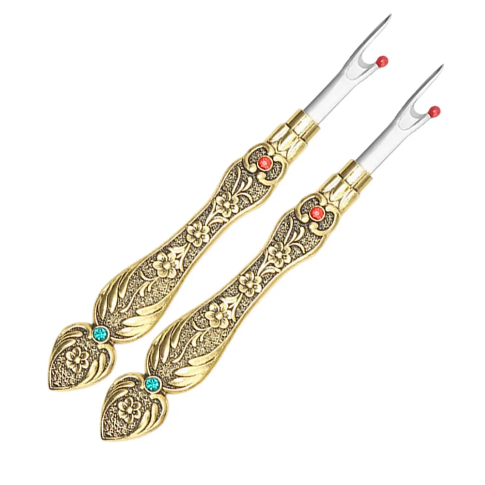 

Convenient Sewing Seam Ripper Vintage Stainless Steel Handle Craft Thread Cutter for Quick and Easy Button Removal Gold
