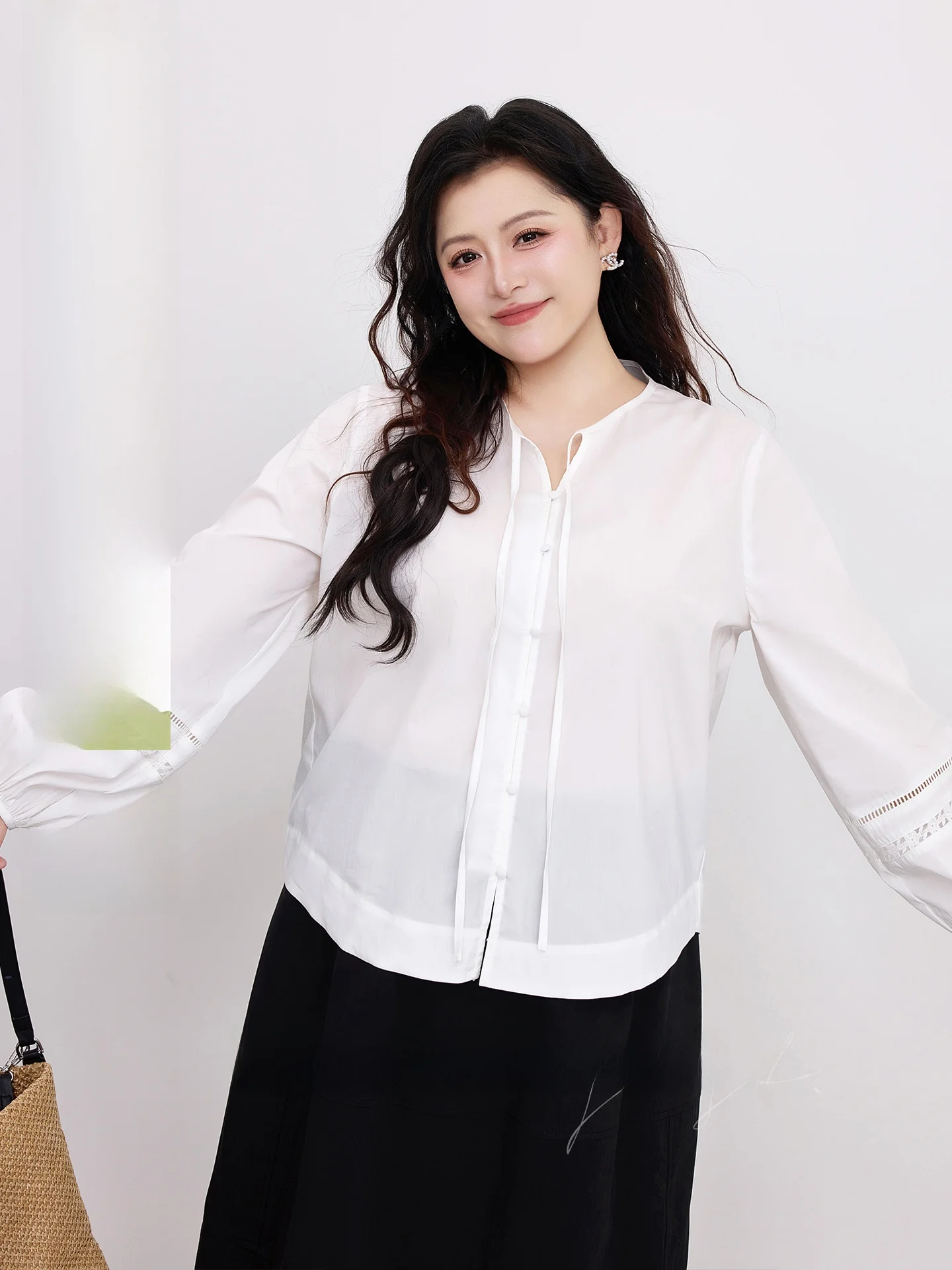 

Ladies plus Size round Ne irt Design Sense Hollow out Knot Spring New Sle Casual Loose Fit Long Sve Casual irt