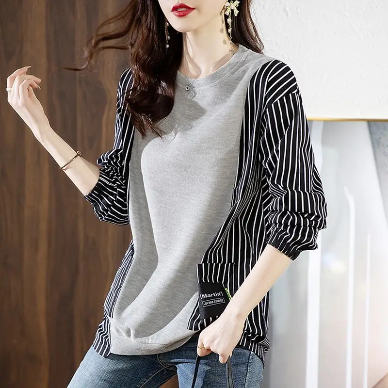 Blusa a rayas con bolsillos y cuello redondo para mujer, jerséis informales holgados, camisa coreana que combina con todo, ropa elegante para otoño,