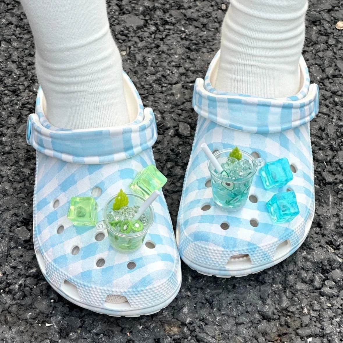 

Fresh Footwear Decoration DIY Ice Cold Drink Set Beautiful Shoe Accessories Ins Popular Adornment for Clogs Sandals Hot Gift
