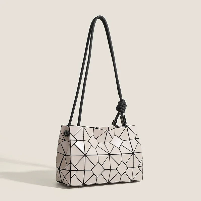 

Maelove Geometry Handbags Women's Shoulder Bag Lightweight Geometric Pattern PVC Crossbody Beach Handbag for Commute Handbags