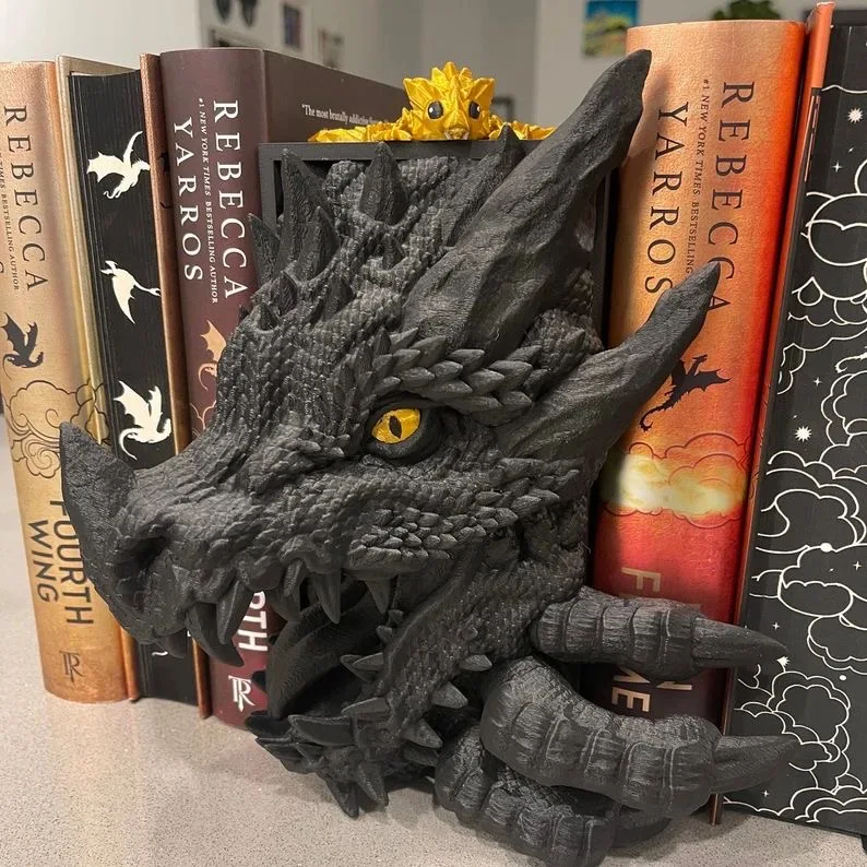 

Resin crafts demon dragon book relies on American style home decoration ornaments, popular dragon ornaments