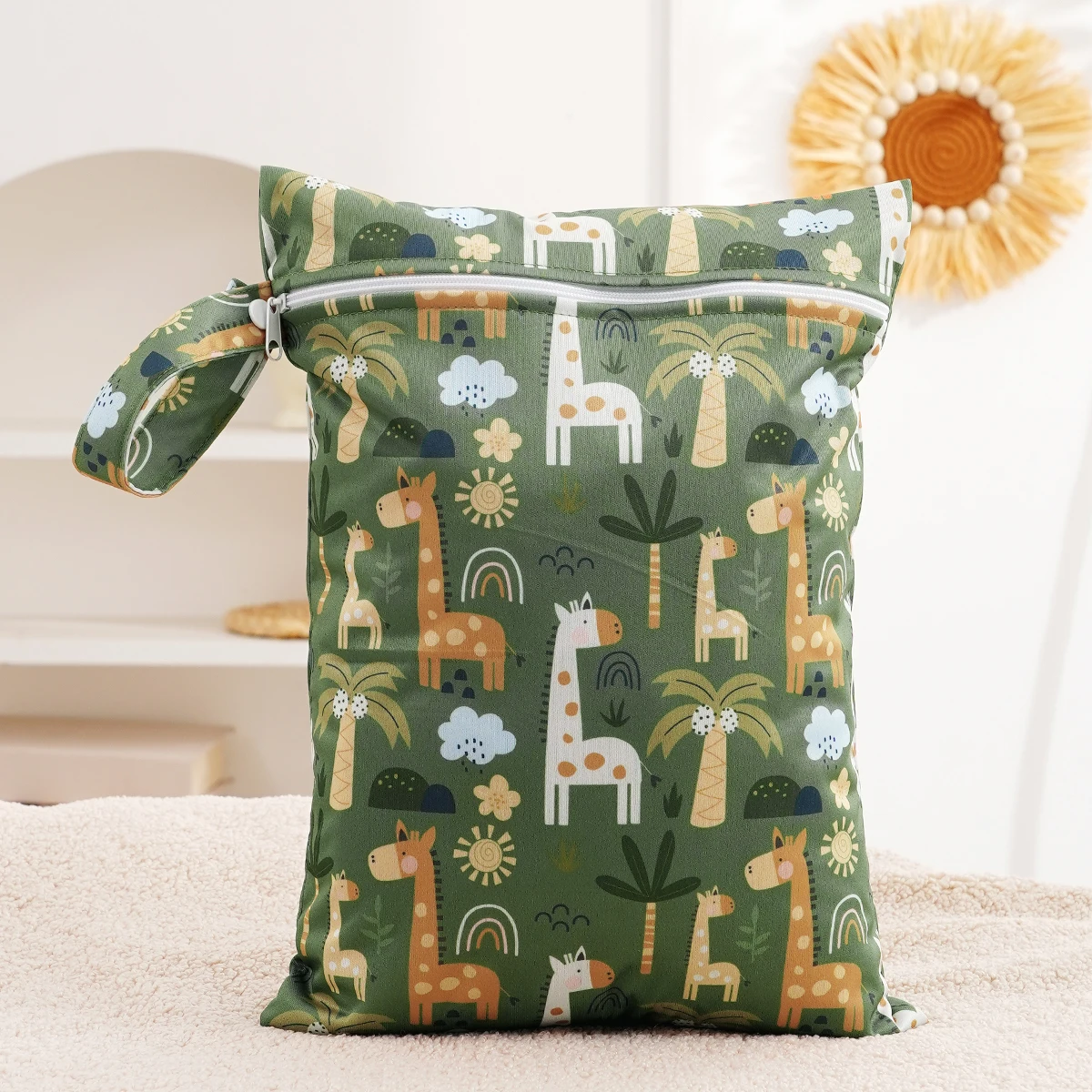 2026 New Arrival Washable Reusable Baby Blanket Storage Wet Dry Bag Easy Carry Multifunctional Travel Pouch Size 26x36cm