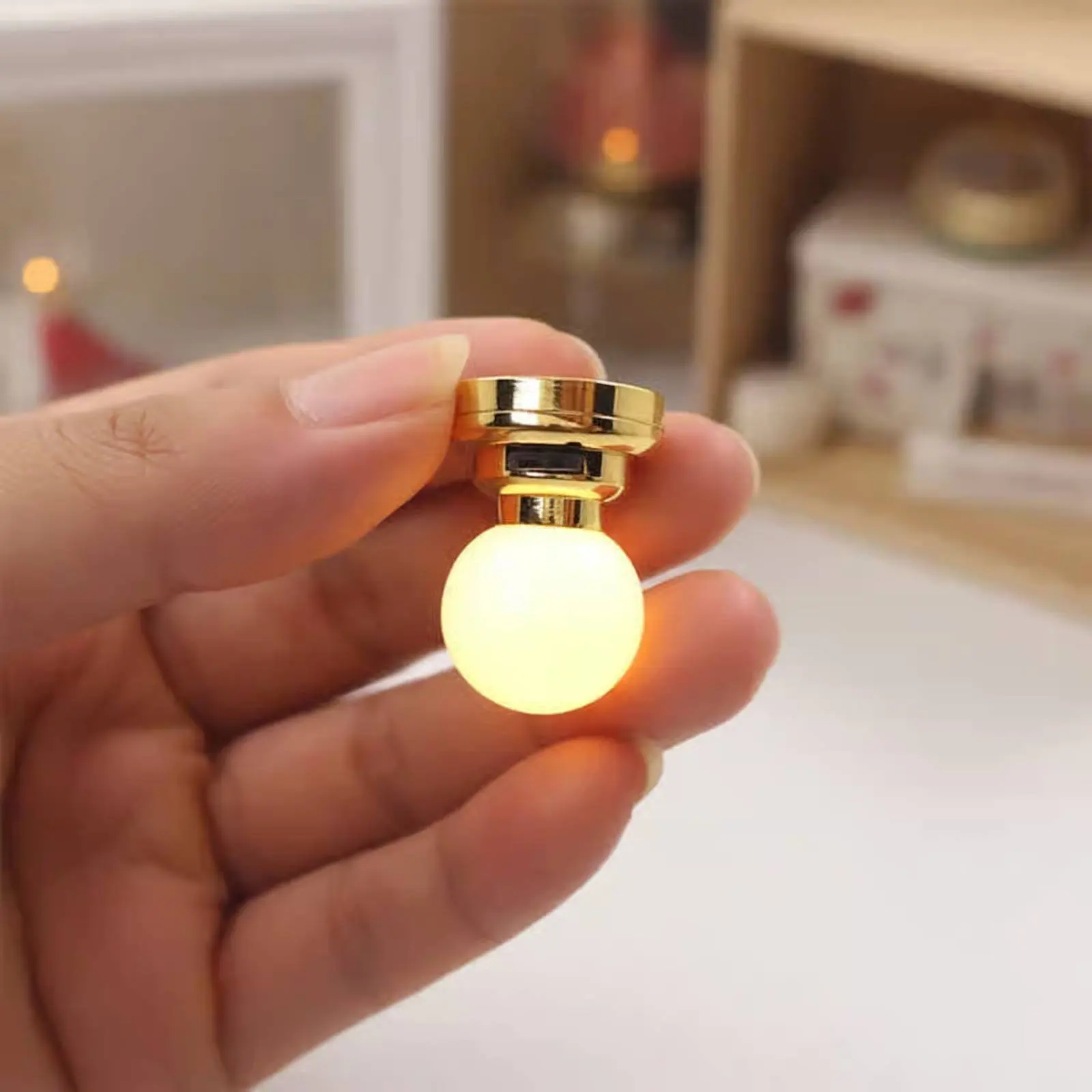

1:12 Scale Dollhouse Lamp Easy Installation 1/12 Scale Dollhouse Lamp Miniature Illuminating Ceiling Luminaire Warm Shine