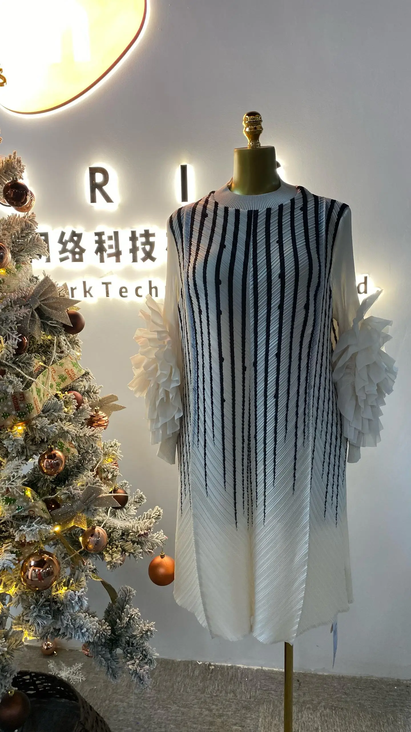 

Womens Wholesale Clothing Pleated Elegant Dress Women Printed Plus Size Dresses Women Ladies-GZKK030