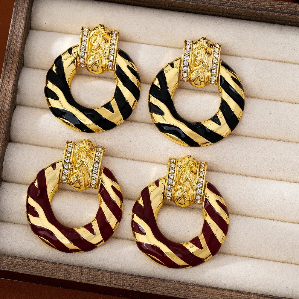 Vintage Western Court Style Zebra Print Earrings for Women Luxury Feel Niche Design Unique Statement Stud Earrings Retro Jewelry