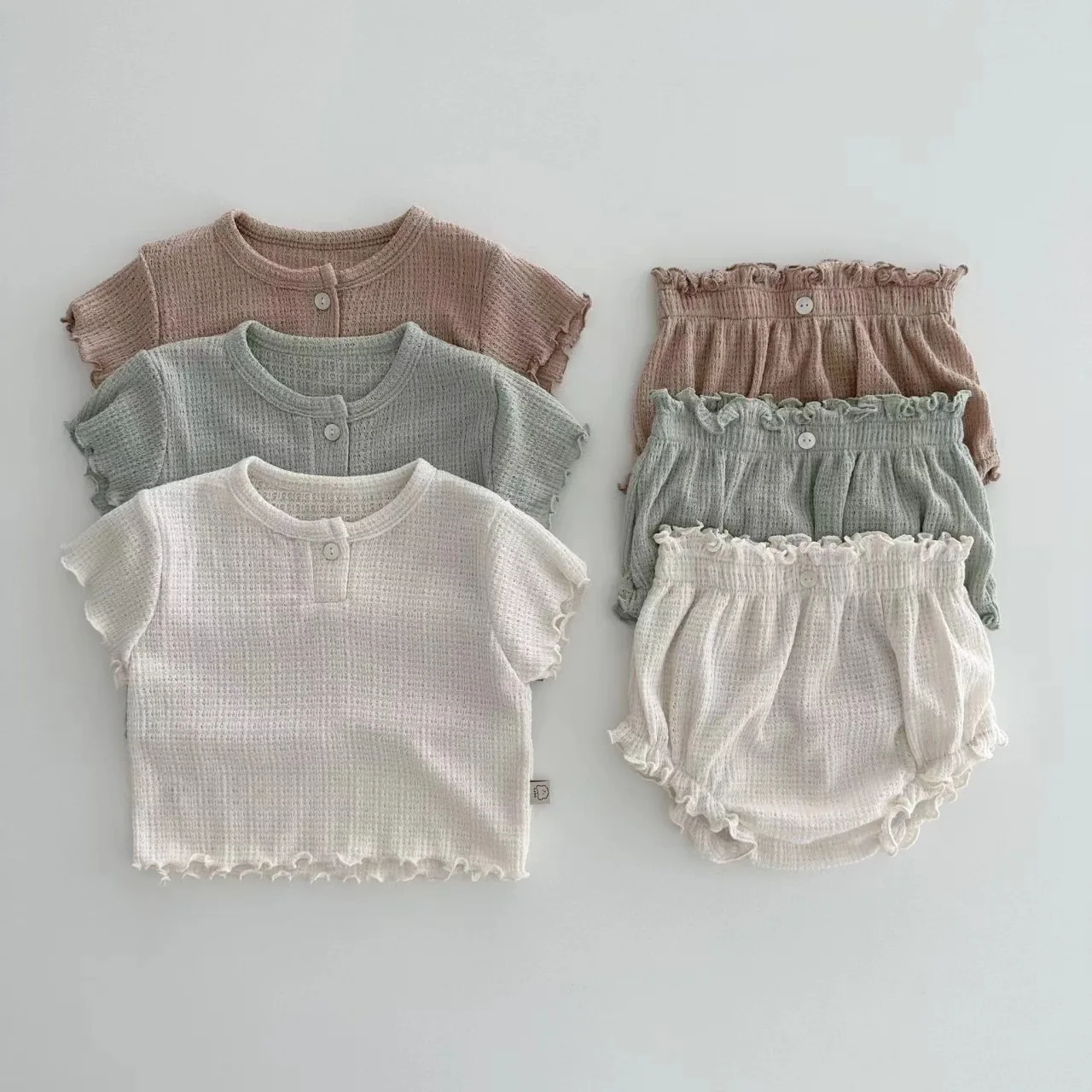 

2026 Summer New Baby Short Sleeve Clothes Set Infant Boy Girl Solid Breathable Tops + Lace Shorts 2pcs Suit Toddler Thin Outfits