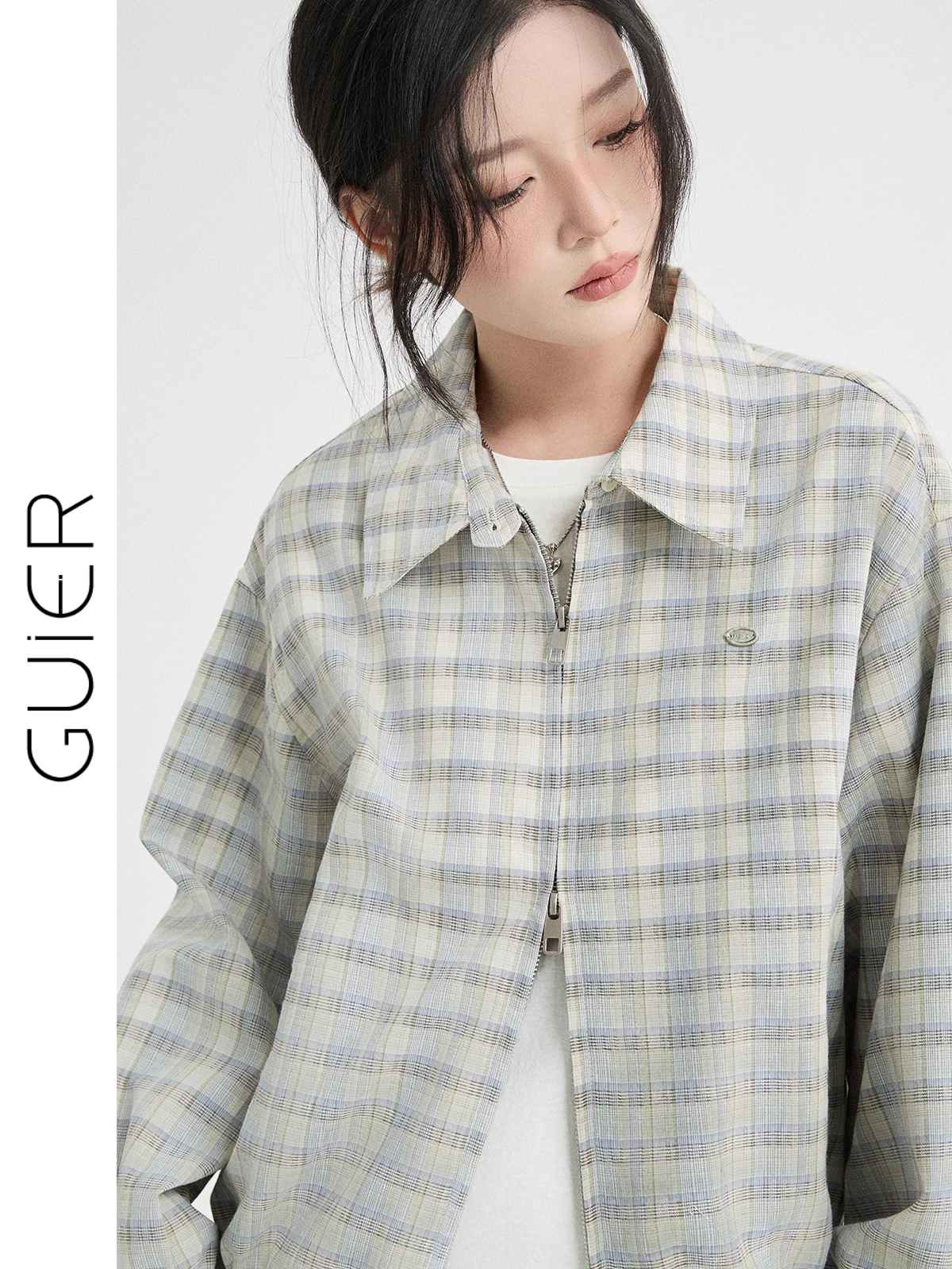 

Женская клетчатая куртка-пальто свободного кроя, повседневная, универсальная, весенняя, новинка 2026 года, с воротником-стойкой, длинными рукавами, улучшенный фасон