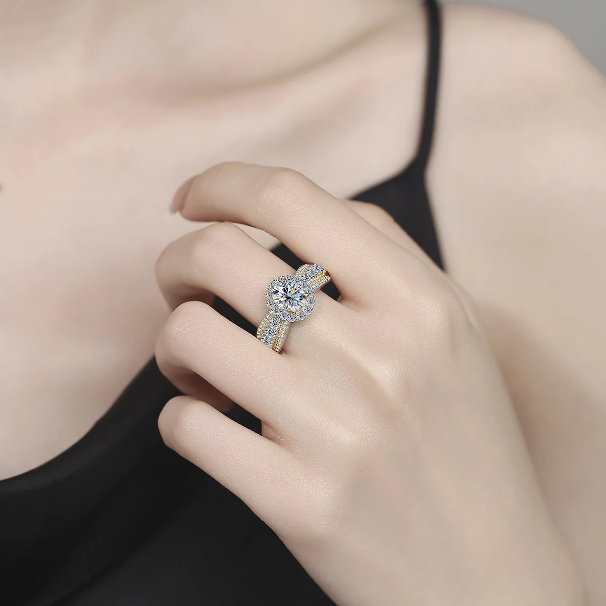 خاتم مويسانيتي من الذهب الحقيقي عيار 18 قيراط PT950 متطابق الألوان للنساء خاتم ألماس مويسانيتي بيضاوي عالي الجودة 1.5 قيراط