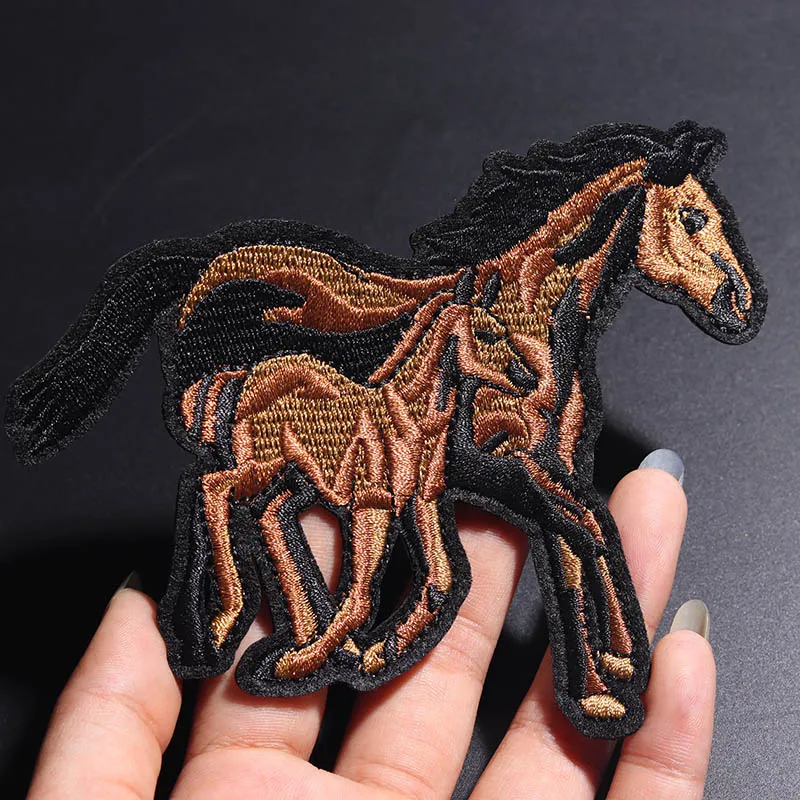 Size: 12.5 * 9.7CM Animal A good horse for parents and children Patches Iron On Embroidery Cloth Appliques 3D Diy Clothes Decor