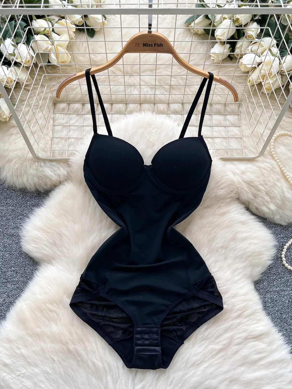 Sexy schlankmachender einteiliger Anzug für Damen, Herbst, faionable Base Layer Top mit integriertem Brustpolster, hoher Taille, gerader Schnitt