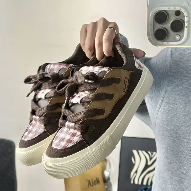 

2025 new men's shoes autumn thick soled skateboard shoes casual versatile bread shoes Korean version trendy sports board shoes