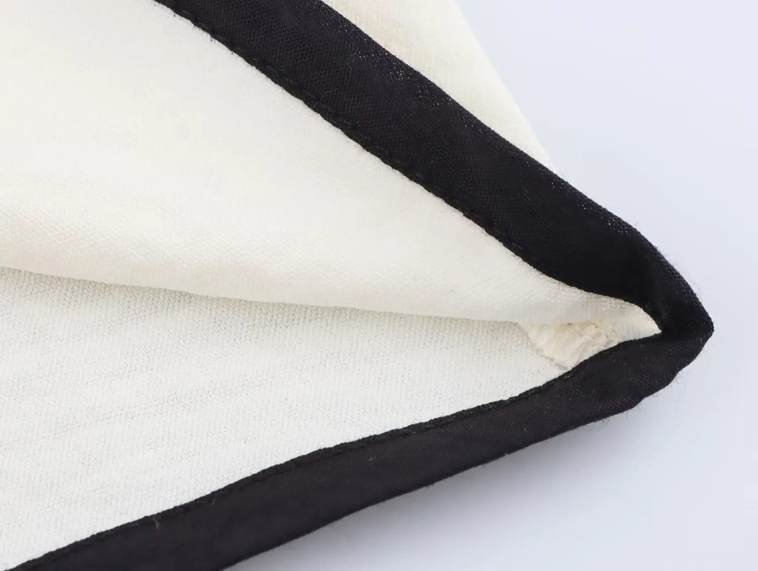 2025 New Women's Clothing European and American Style Contrast Color Trimmed Crepe Round Neck Sleeveless Vest