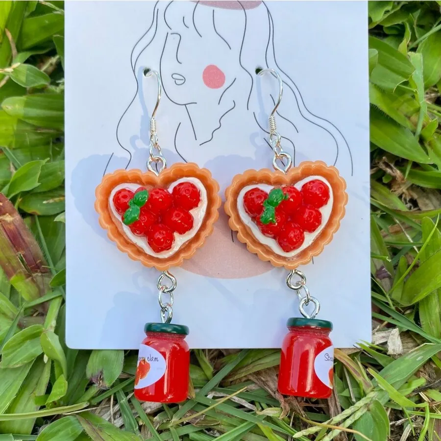 Novelty Heart Strawberry Jam Cake Dangle Earrings Creative Food Strawberry Jewelry Cute Resin Handmade Girl Eardrop Gift for Her