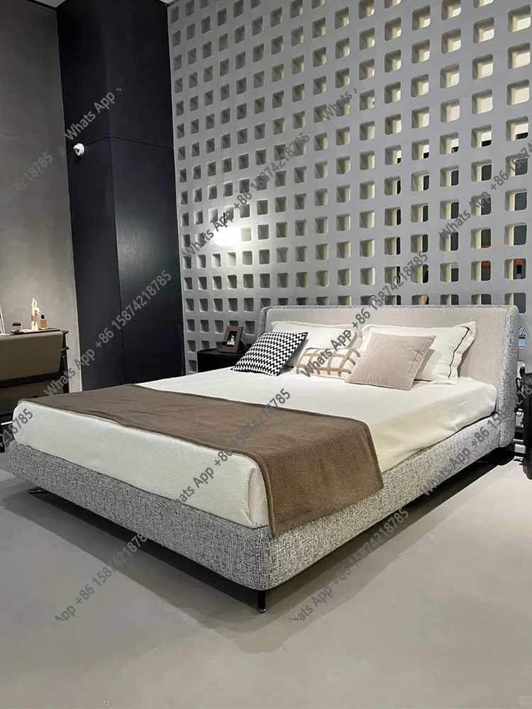 J Bed: Italian Designer High-end Cotton And Linen Italian Minimalist Large Flat Bedroom Master Bedroom Double 1.8 Meters Fabric