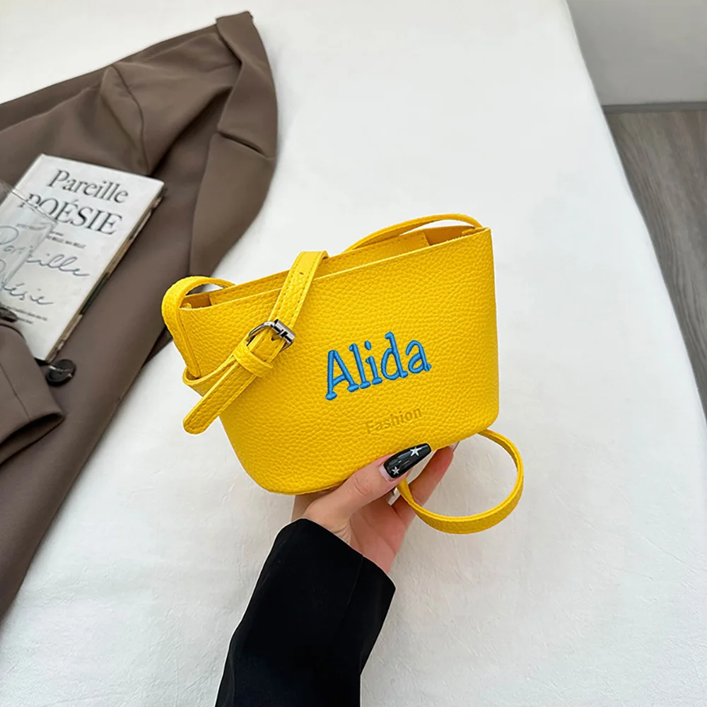 

2025 New Fashionable Shoulder Bag, Customizable Embroidered Small Bag, Elegant, Simple, Personalized, Versatile Crossbody Bag
