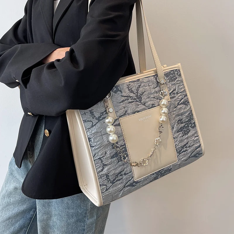 

Fashionable Pearl Chain Shoulder Bag Women's Large Capacity Underarm Bag Casual Simple Style Soft Handle Summer New Arrival