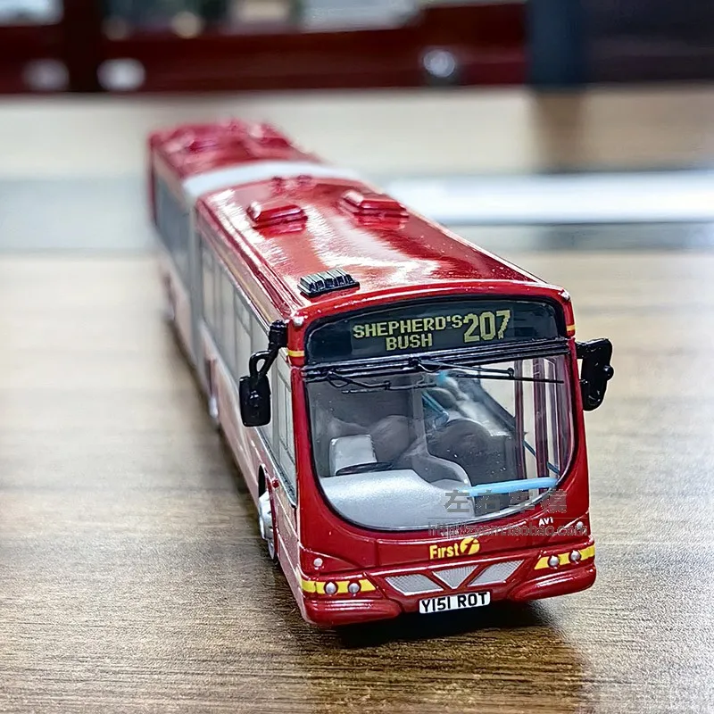 1:76 Bus Model OM41304 London Articulated Bus Model Toy Collectible Gift