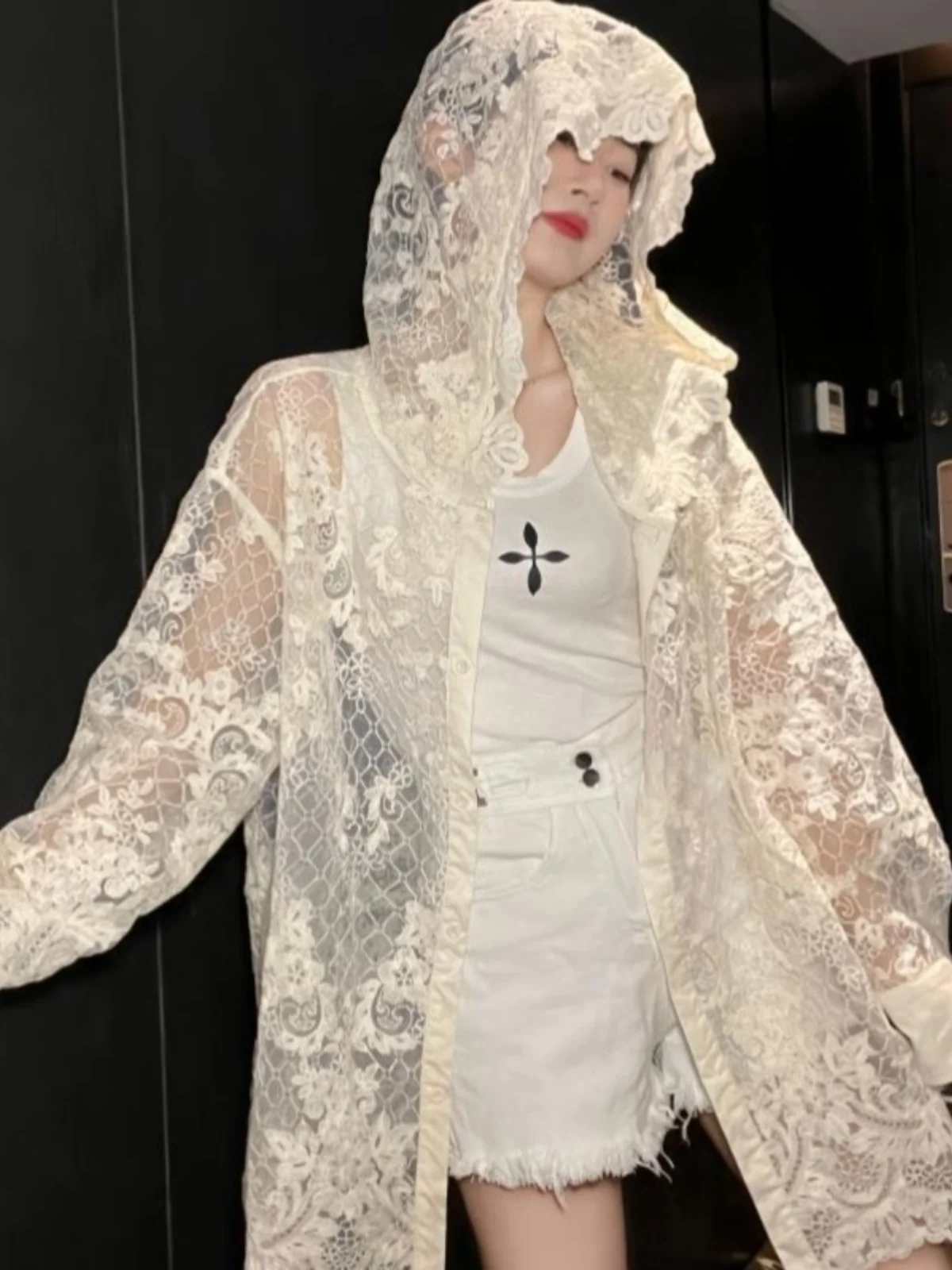 

Новинка 2024, тяжелая кружевная солнцезащитная верхняя одежда с капюшоном и вышивкой Cry абрикосового цвета, кардиган, оригинальный дизайн, свободная посадка, Lante...