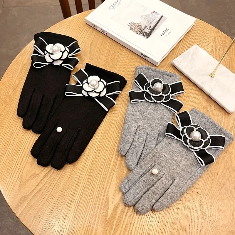 قفازات الكشمير الصغيرة عطرة الرياح القوس كاميليا قفازات دافئة النسخة الكورية من قفازات شاشة اللمس الموضة C040 #6